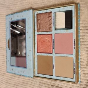 Benefit Cheek Parade face palette